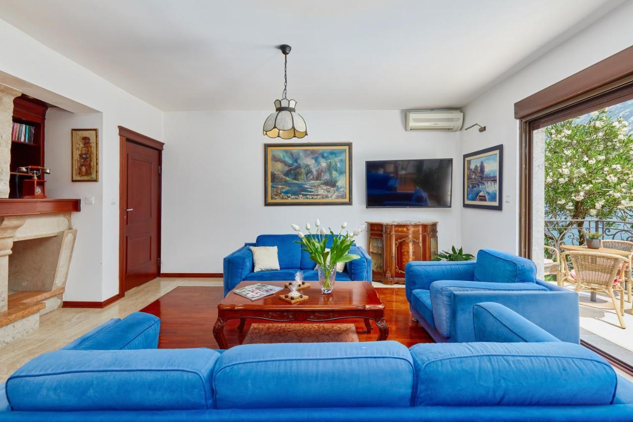 Apartment Aura With Sea View Kotor Ngoại thất bức ảnh