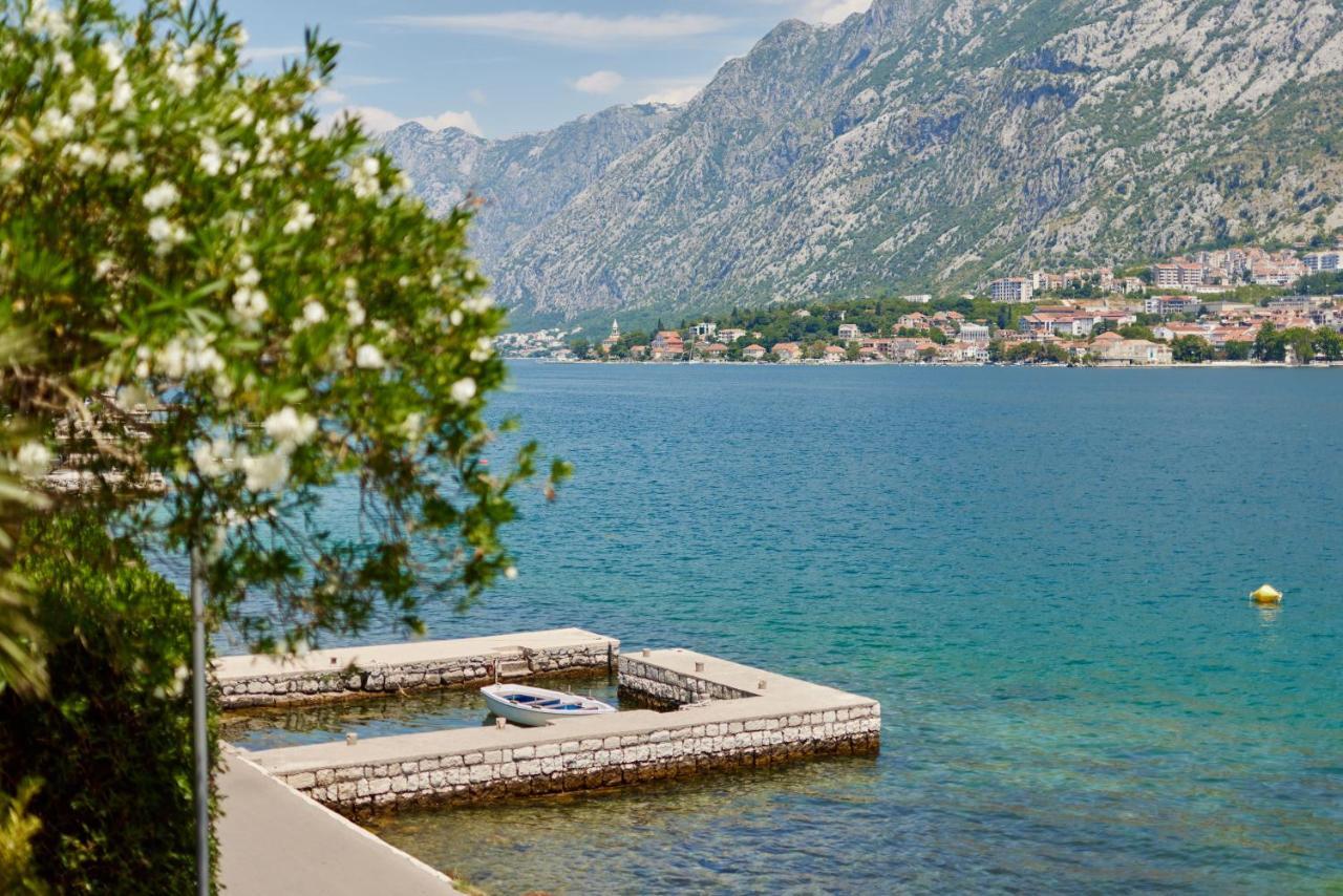 Apartment Aura With Sea View Kotor Ngoại thất bức ảnh